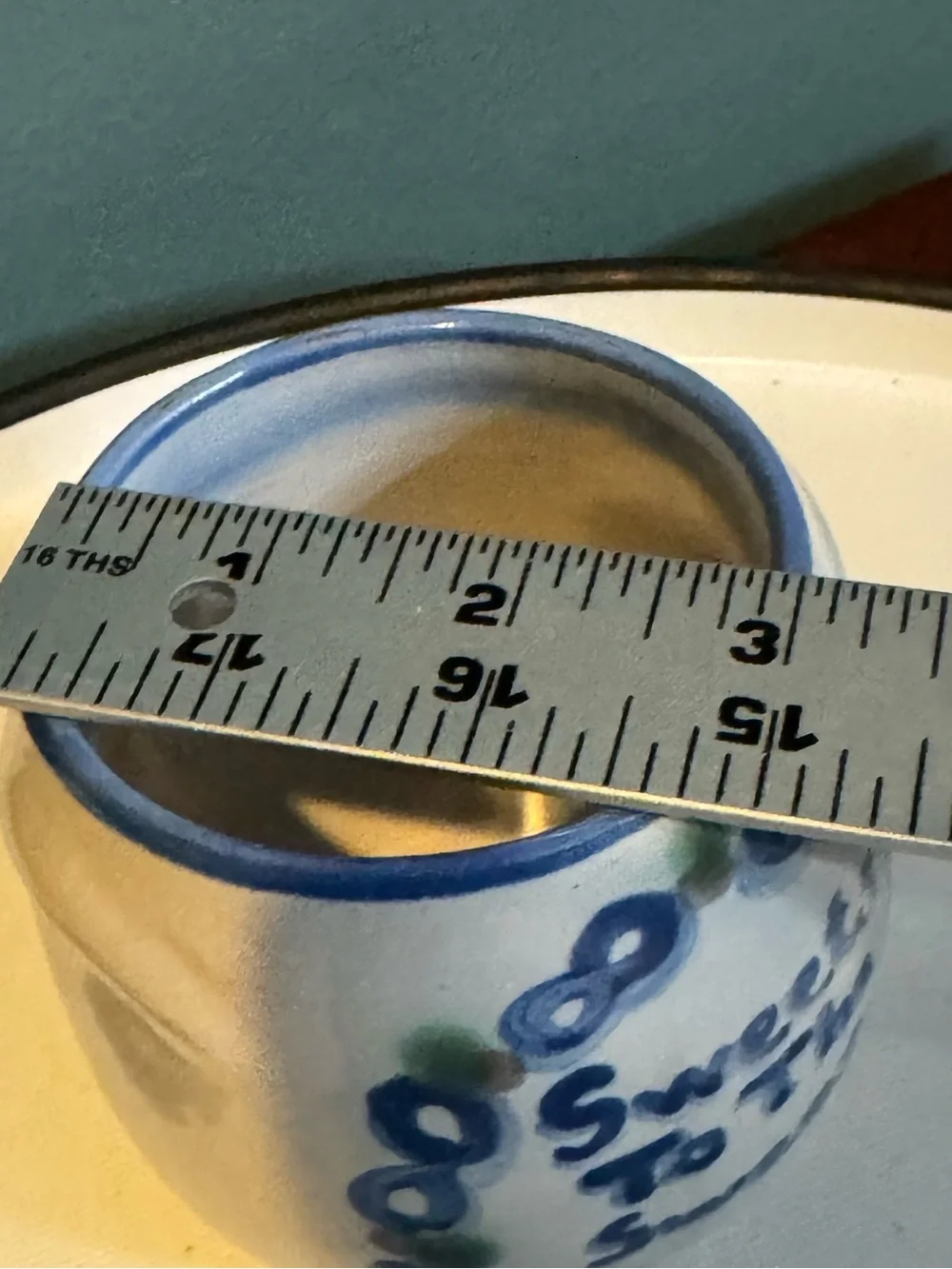 MA HADLEY POTTERY HONEY OR JAM POT 
